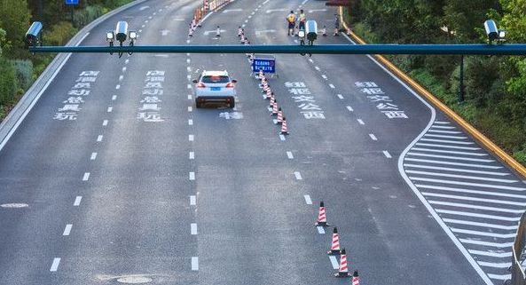 深圳新增130套監控抓交通違章 不禮讓行人將被高清抓拍