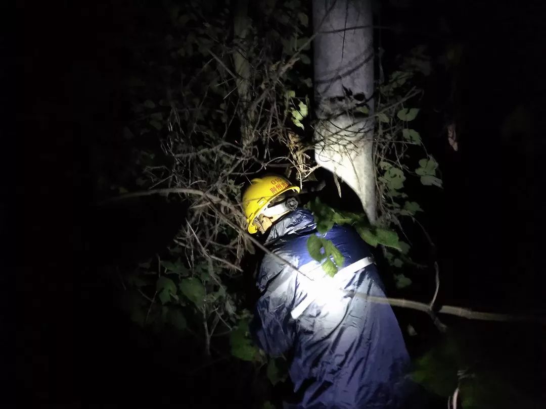 水電分公司開啟夜巡模式，確保電力設備“不中暑”