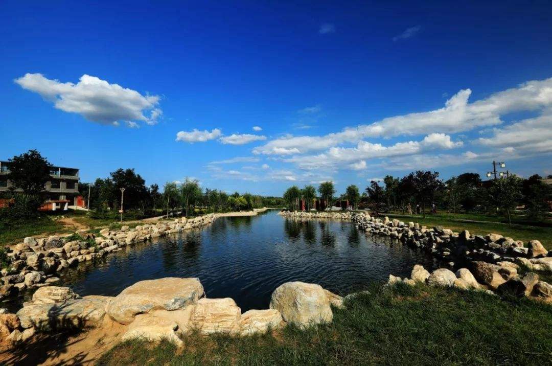 天更藍(lán)，山更綠，水更清—河長(zhǎng)制水文水利監(jiān)測(cè)