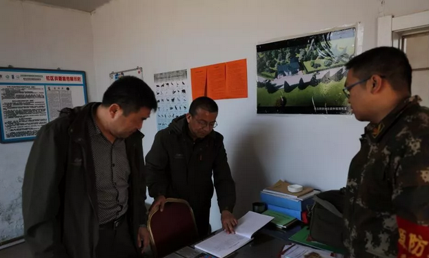 林業集團公司森林防火部副主任劉愛柱深入多布庫爾保護區開展督導檢查