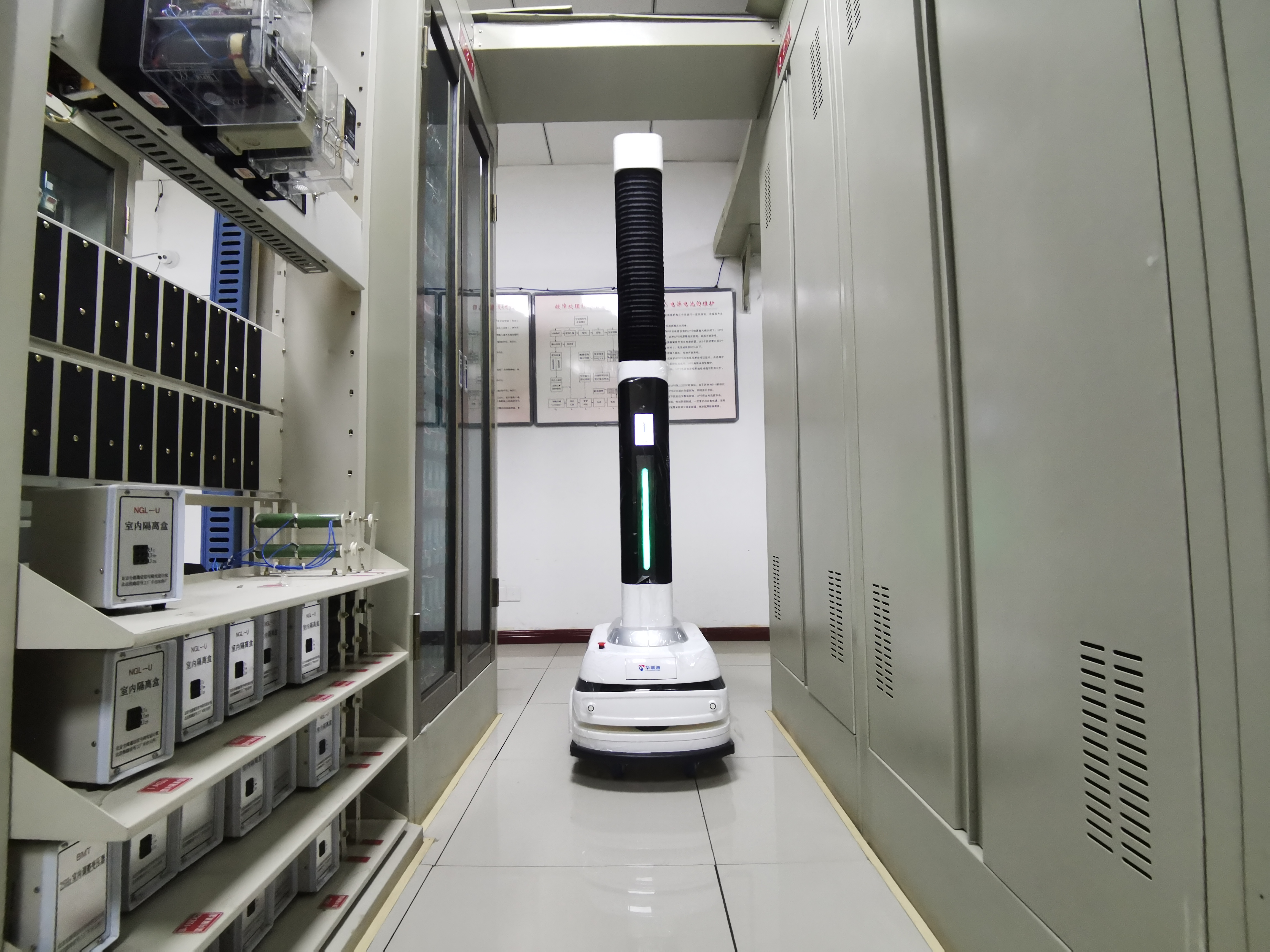 從人工到無人 電力用上智能巡檢機器人