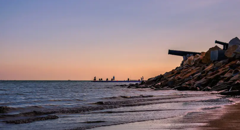 邊海防信息化預警監(jiān)控平臺和光電跟蹤轉臺攝像機相結合效果絕佳