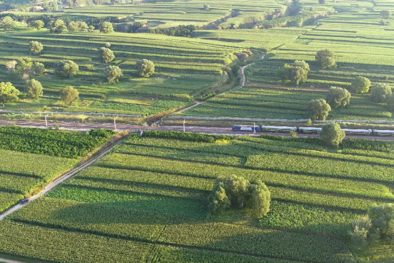 鐵路沿線燃燒玉米秸稈作物視頻監控