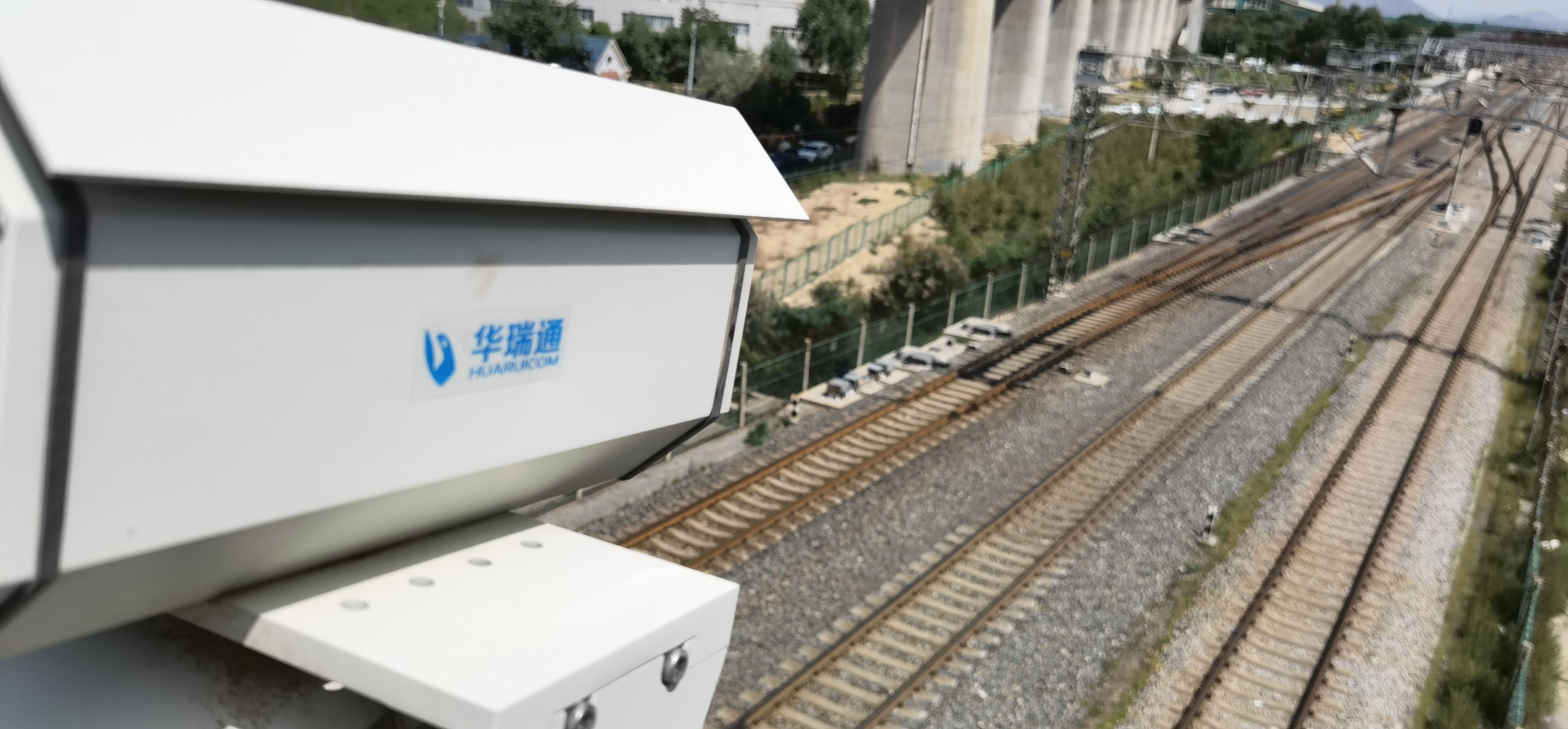 高空瞭望：3公里熱成像雙光譜視頻監控云臺攝像機